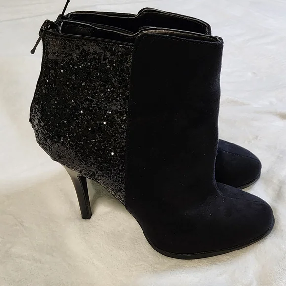 Mossimo Supply Co. Black Suede And Sparkle Heeled Ankle Boots, EUC, Size 7.5 - Picture 2 of 8